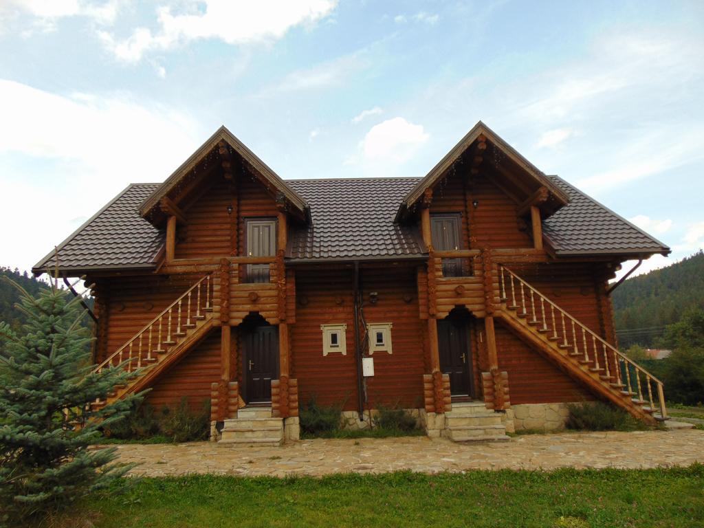 Leoslav Apartments Tatariv Exteriér fotografie